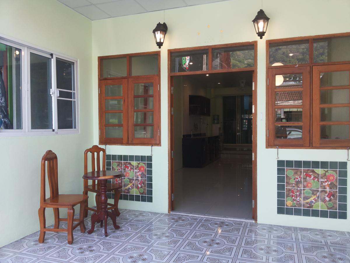 One One Hostel Patong Exterior photo