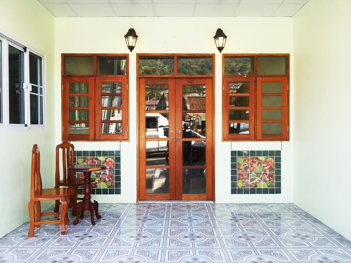 One One Hostel Patong Exterior photo